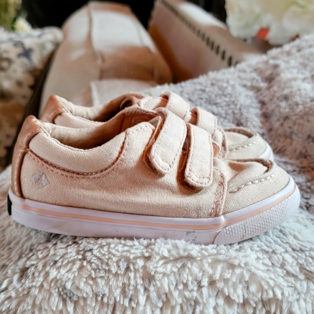 Sperry pink shoes toddler 8.5
